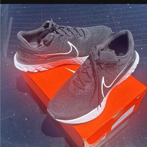Nike React Flyknit running shoes size 13
